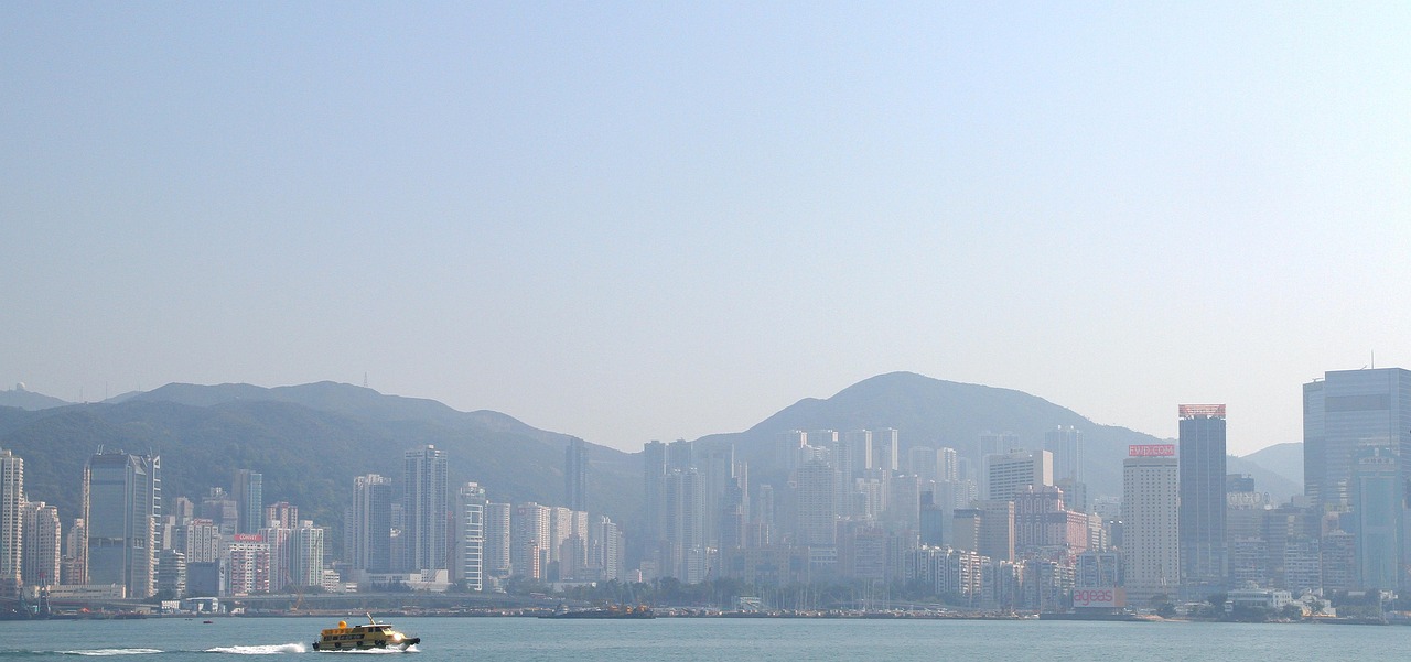 香港求职者回应招聘广告前应如何核实公司、职位、收费与个人资料要求